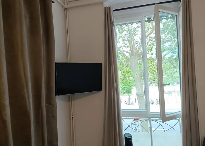 Cosy Renove -hyper Centre Grenoble, 1 Min Gare-tram Апартаменти Гренобль